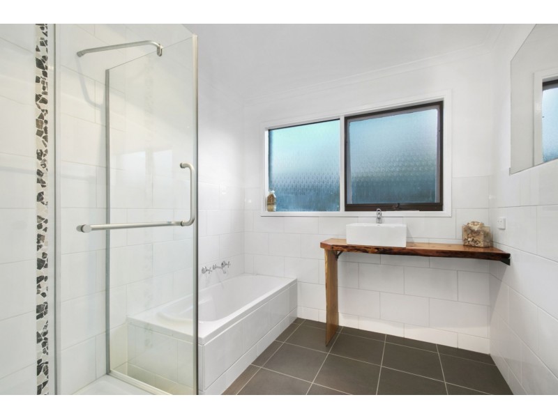 2/17 Lake Avenue, Ocean Grove VIC 3226