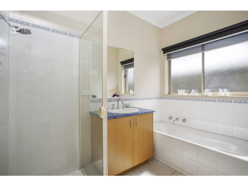 23-24 Peppermint Grove, Drysdale VIC 3222