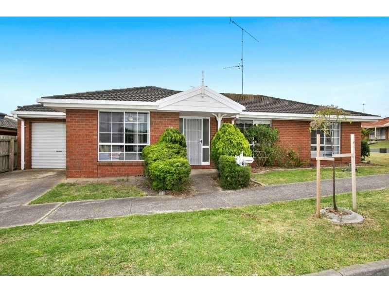 10 Pine Grove, Leopold VIC 3224