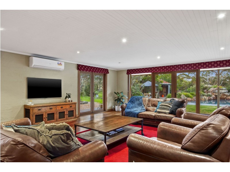 145 Bluestone School Road, Connewarre VIC 3227