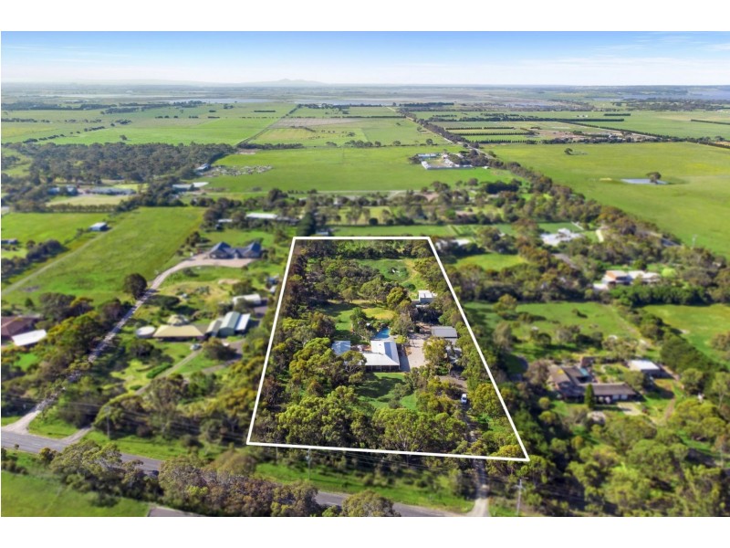 145 Bluestone School Road, Connewarre VIC 3227