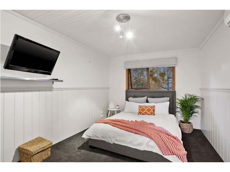 145 Bluestone School Road, Connewarre VIC 3227