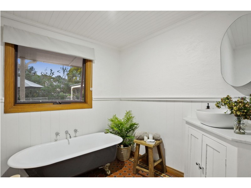 145 Bluestone School Road, Connewarre VIC 3227