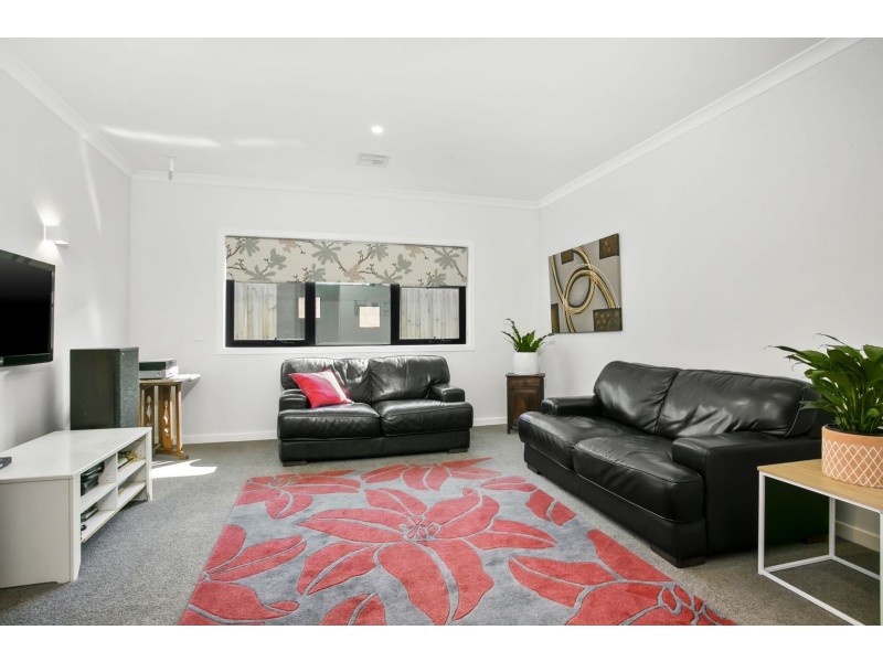 10 La Bella Street, Ocean Grove VIC 3226