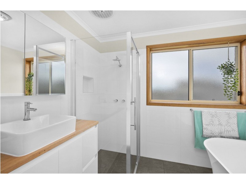 38-40 Tareeda Way, Ocean Grove VIC 3226