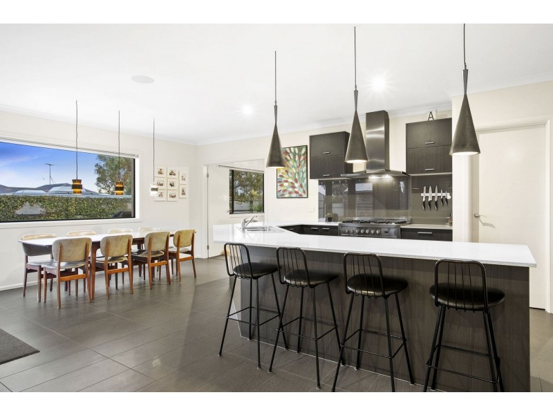 10 Curzon Drive, Ocean Grove VIC 3226