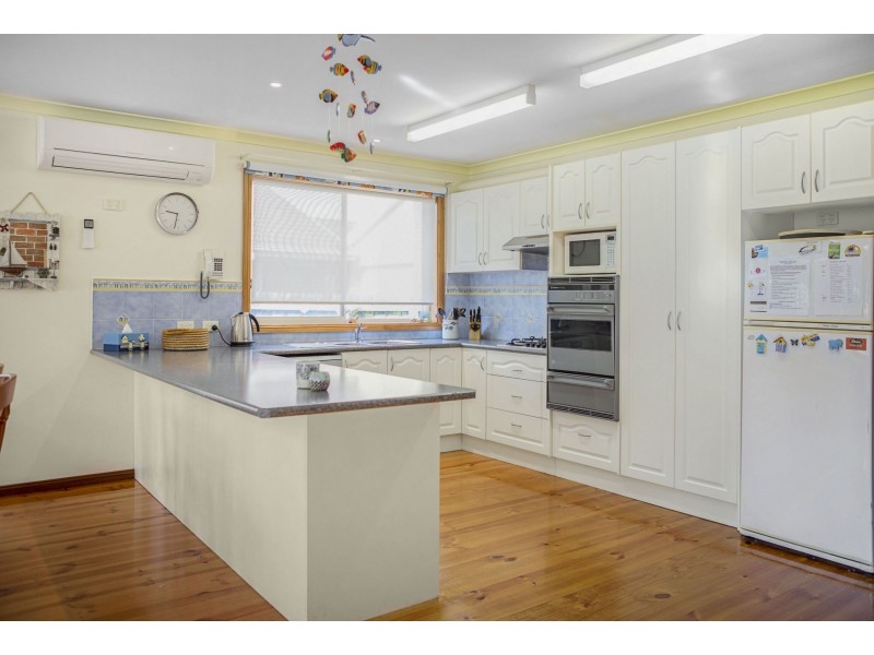 2/95 Sunset Strip, Ocean Grove VIC 3226