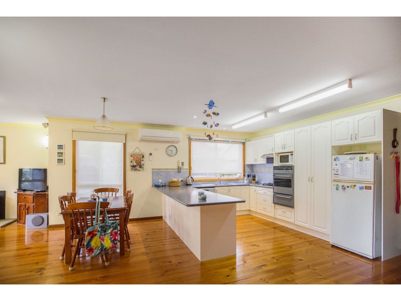 2/95 Sunset Strip, Ocean Grove VIC 3226