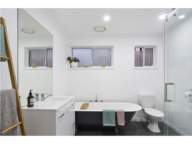 3 Cruickshank Avenue, Ocean Grove VIC 3226