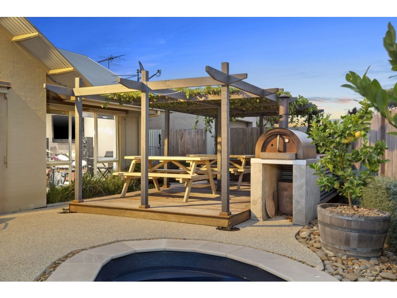 6 Maldon Place, Ocean Grove VIC 3226