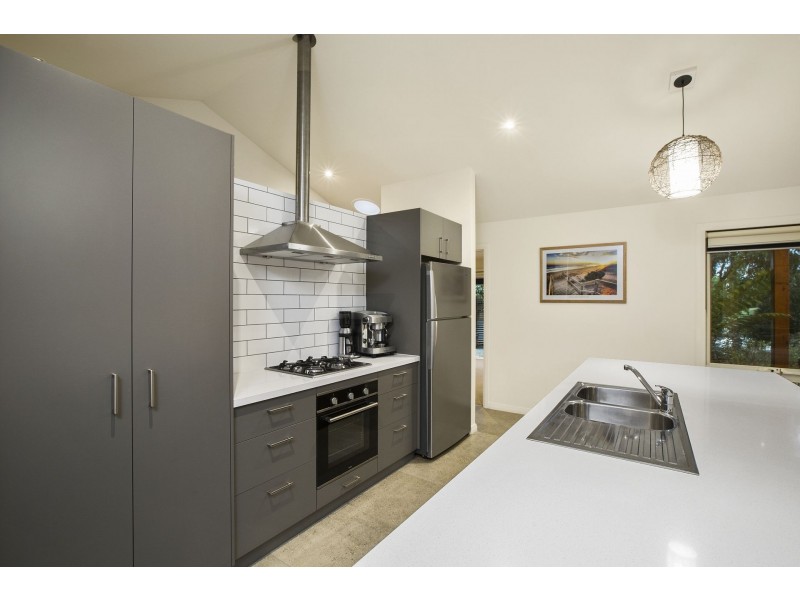 6 Maldon Place, Ocean Grove VIC 3226