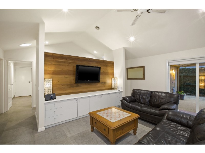 6 Maldon Place, Ocean Grove VIC 3226