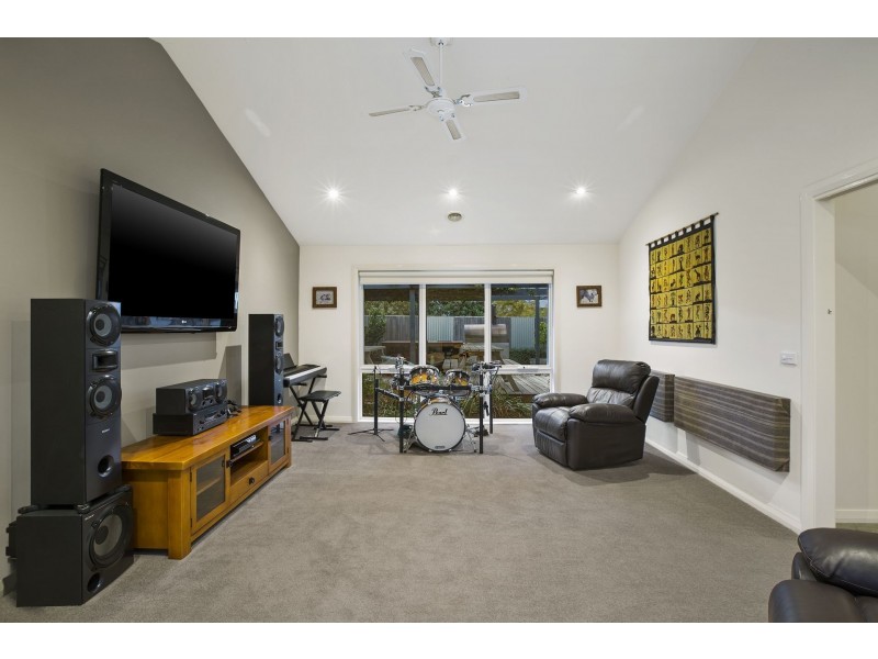 6 Maldon Place, Ocean Grove VIC 3226