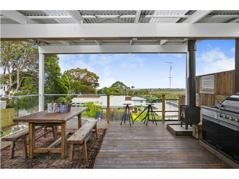 8 Thacker Street, Ocean Grove VIC 3226