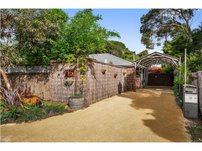 15 Saratoga Avenue, Barwon Heads VIC 3227
