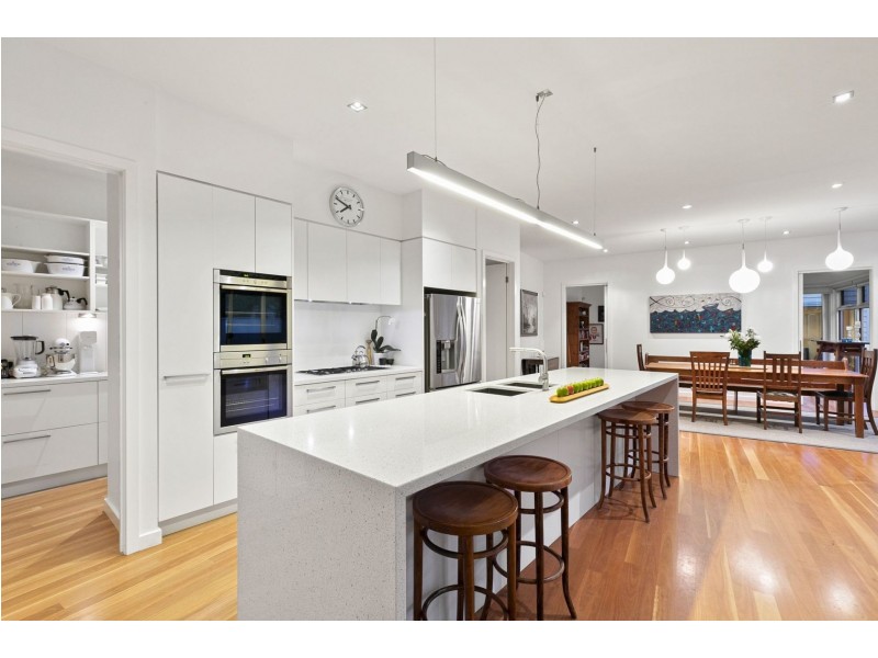 33 Reid Street, Barwon Heads VIC 3227