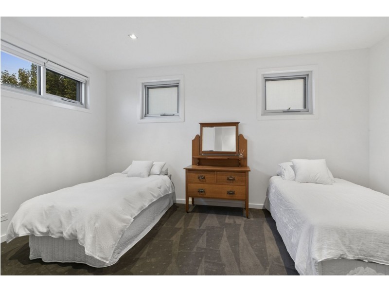 33 Reid Street, Barwon Heads VIC 3227