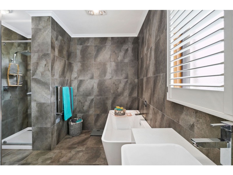 62-64 Lake Avenue, Ocean Grove VIC 3226