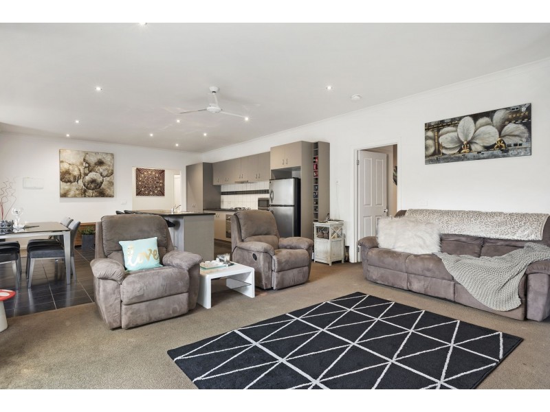 2/49 Tareeda Way, Ocean Grove VIC 3226