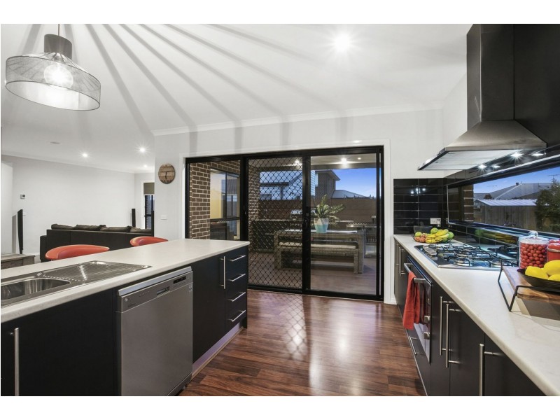 12 Anonyma St, Ocean Grove VIC 3226