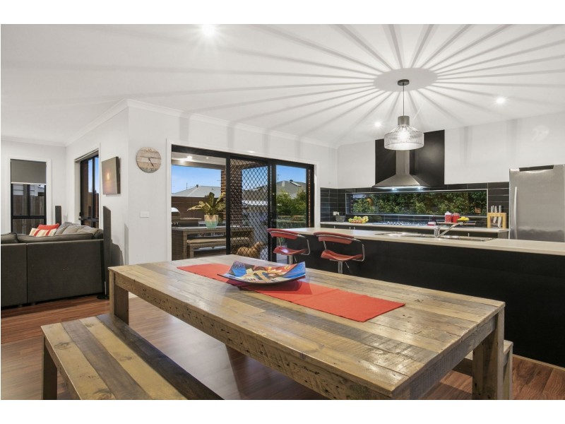 12 Anonyma St, Ocean Grove VIC 3226