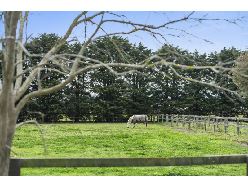 551-569 Bellarine Highway, Moolap VIC 3221