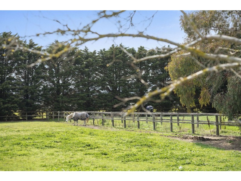 551-569 Bellarine Highway, Moolap VIC 3221