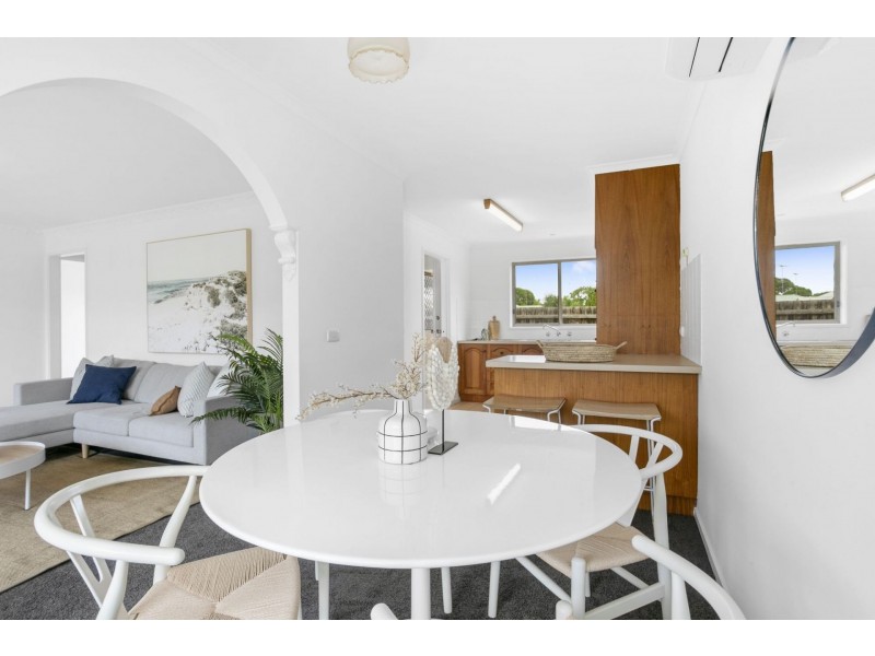 2/10 Bridge Road, Barwon Heads VIC 3227