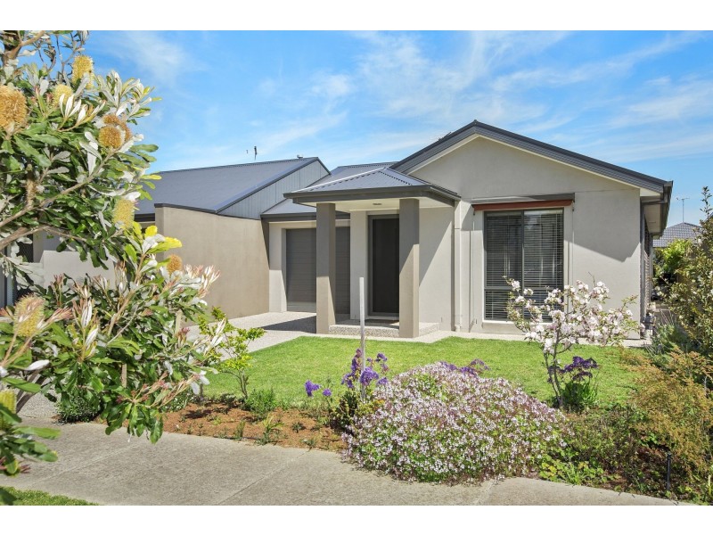 18A Edwards Point Road, St Leonards VIC 3223