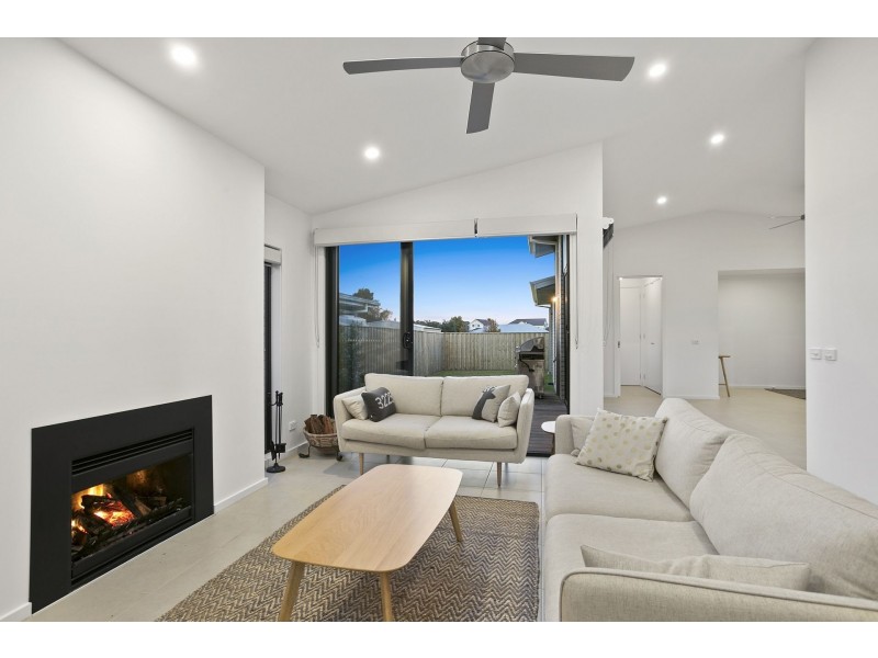 62-64 Peterho Boulevard, Point Lonsdale VIC 3225