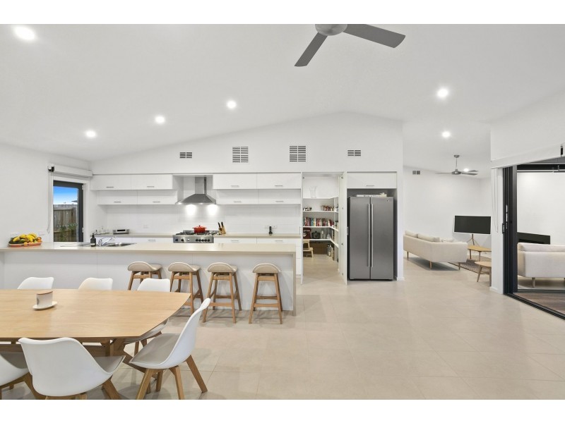 62-64 Peterho Boulevard, Point Lonsdale VIC 3225