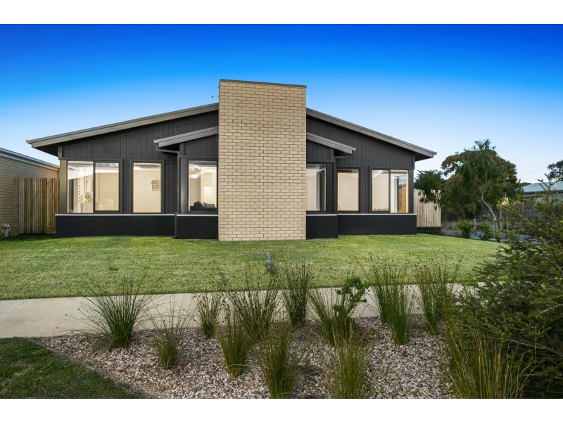 62-64 Peterho Boulevard, Point Lonsdale VIC 3225