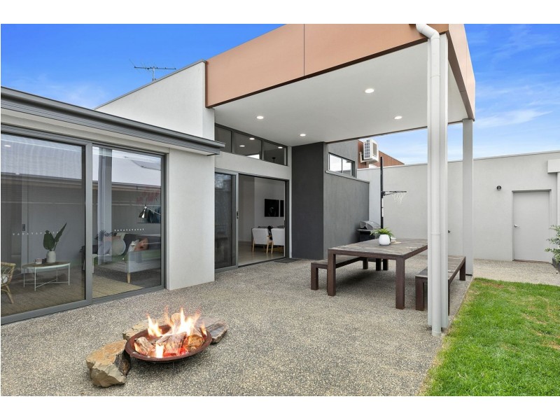 14 Shelburn Way, Ocean Grove VIC 3226