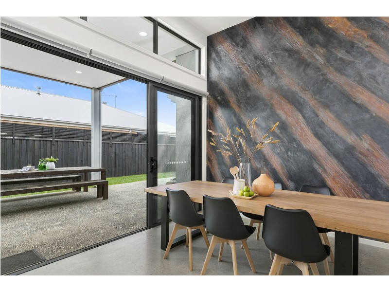 14 Shelburn Way, Ocean Grove VIC 3226