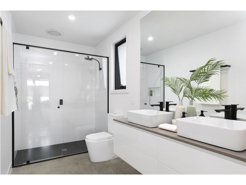 14 Shelburn Way, Ocean Grove VIC 3226