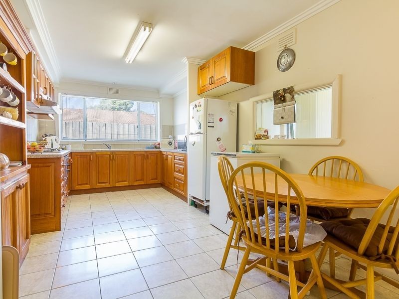 14 Charles Street, Koo Wee Rup VIC 3981
