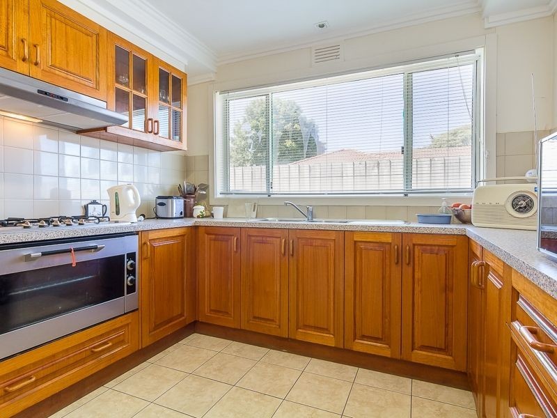 14 Charles Street, Koo Wee Rup VIC 3981
