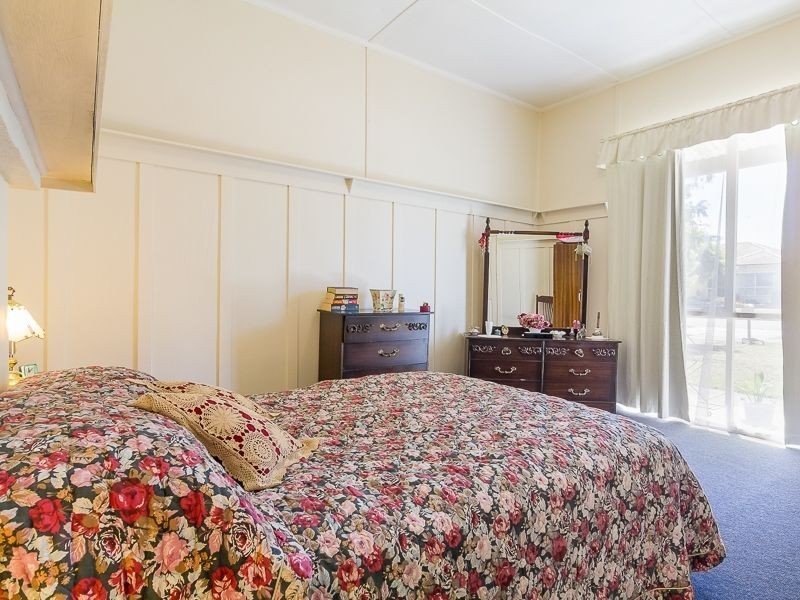 14 Charles Street, Koo Wee Rup VIC 3981