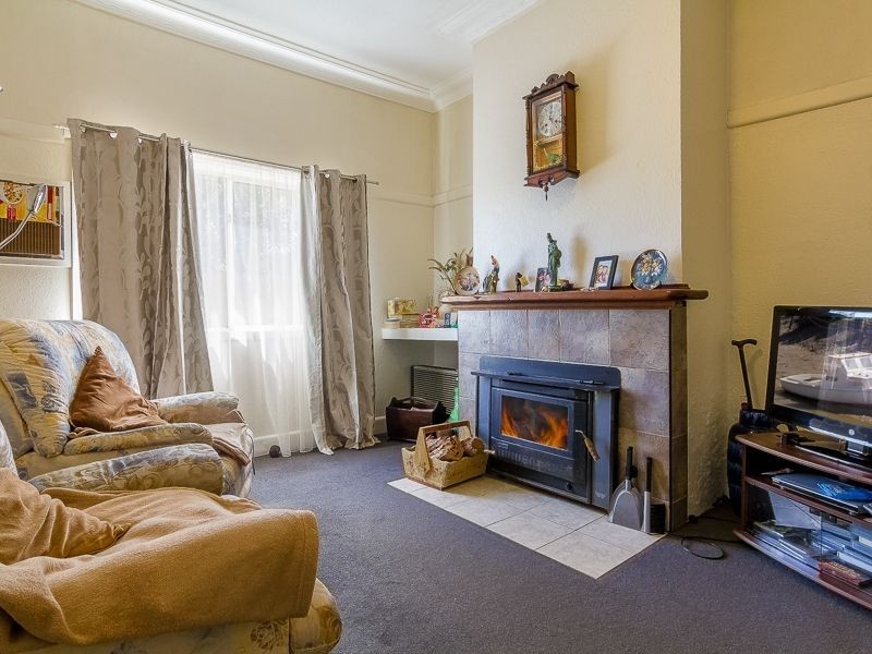 14 Charles Street, Koo Wee Rup VIC 3981