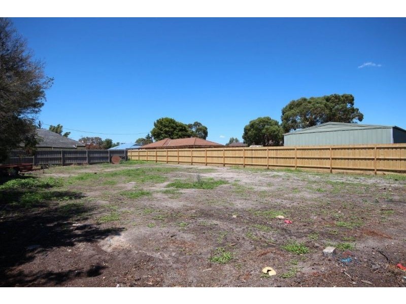 2/14b Charles Street, Koo Wee Rup VIC 3981