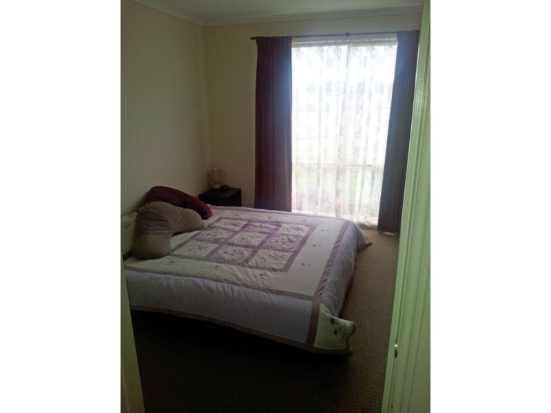 1/8a Henry Street, Koo Wee Rup VIC 3981