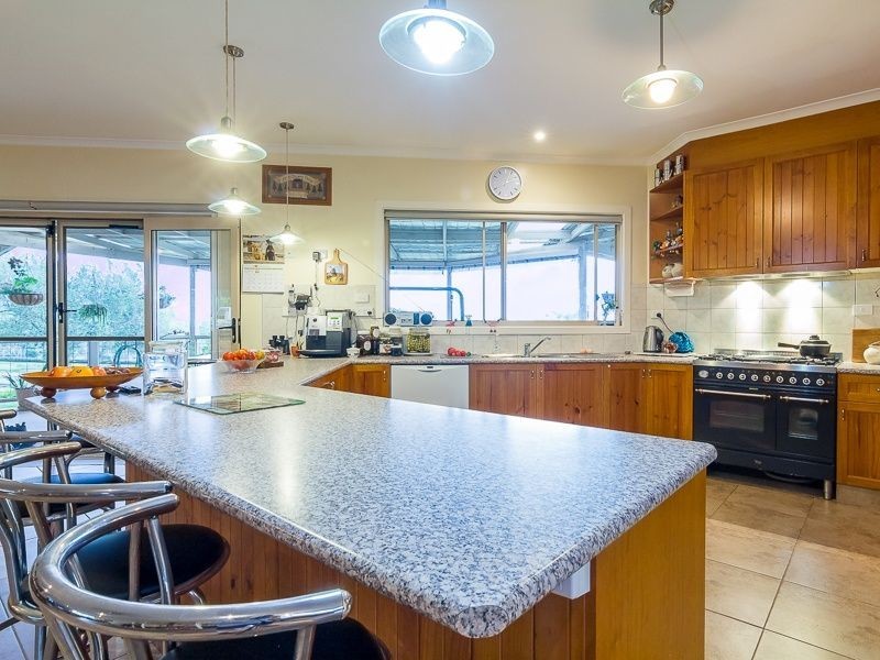 45 Henrys Road, Nyora VIC 3987