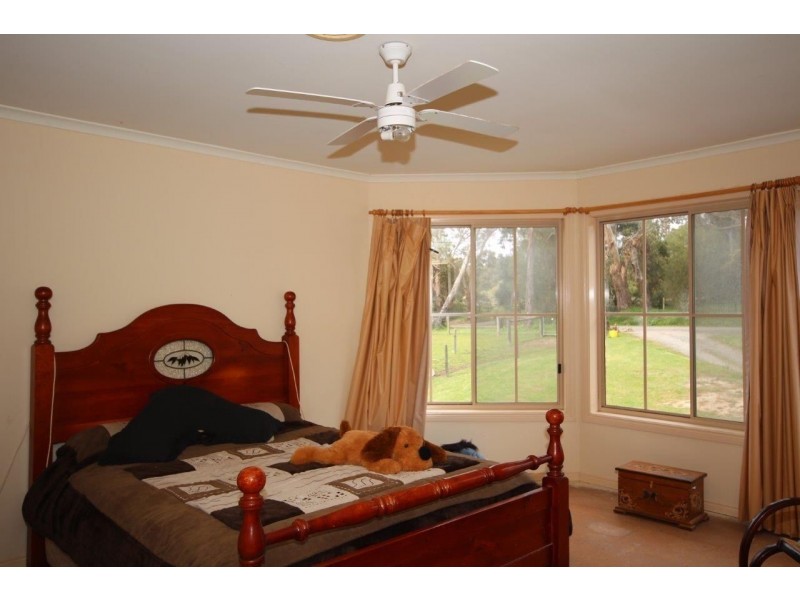 20 Hogans Road, Nyora VIC 3987