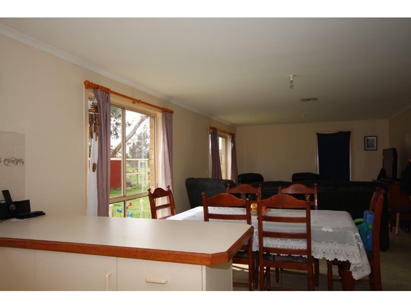 20 Hogans Road, Nyora VIC 3987