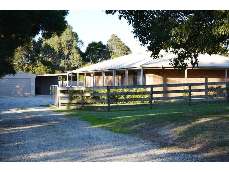 9 Grundy Ave, Nyora VIC 3987