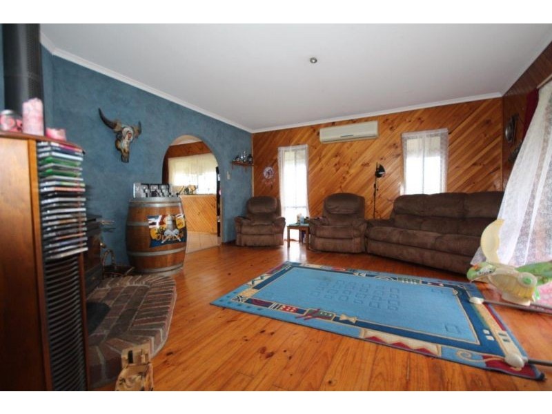 16 Berrys road, Nyora VIC 3987