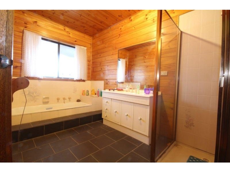 16 Berrys road, Nyora VIC 3987