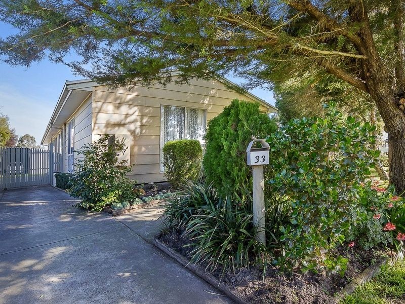 33 Station Street, Lang Lang VIC 3984