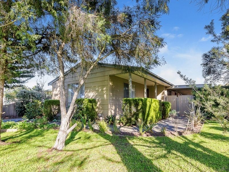 33 Station Street, Lang Lang VIC 3984