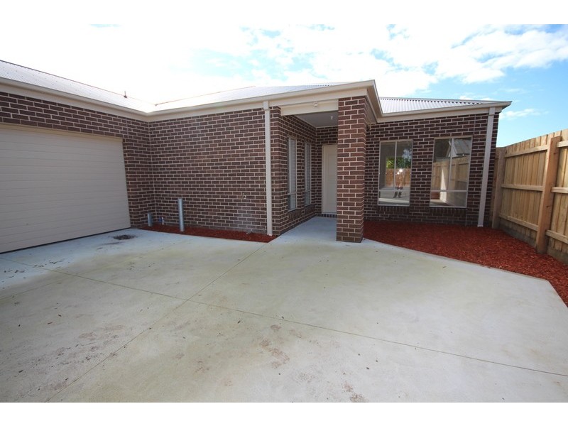 2/26 Salisbury, Lang Lang VIC 3984
